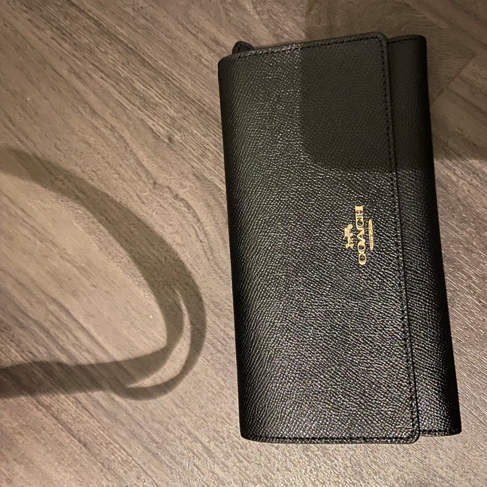 Coach Set-tote wallet and cleaner - Picture 3 of 15
